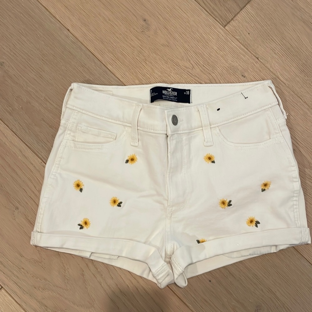 Worn 1x Hollister white jean shorts